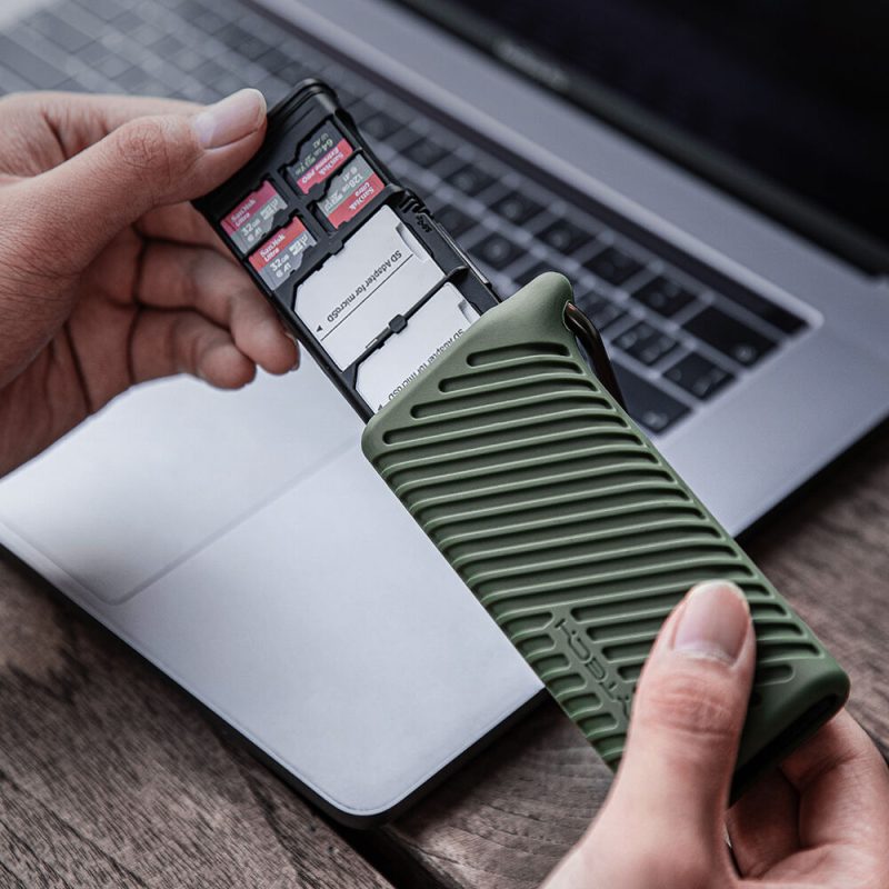 PGYTECH CreateMate High-speed Card Reader Case (Moss Green) - Image 3